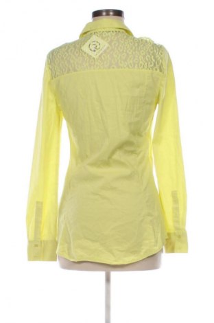 Дамска риза Guess, Размер M, Цвят Жълт, Цена 35,00 €