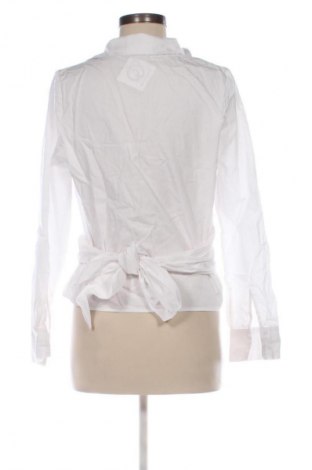 Дамска риза Guido Maria Kretschmer for About You, Размер M, Цвят Бял, Цена 21,00 €