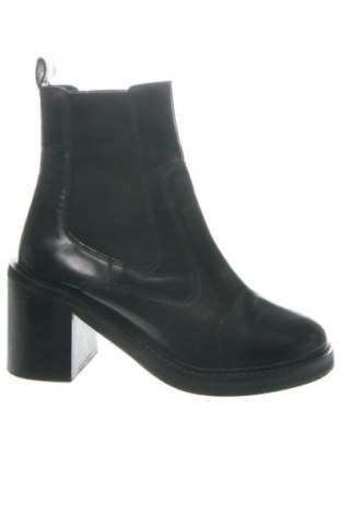 Dámské boty  ASOS, Velikost 35, Barva Černá, Cena  2 028,00 Kč