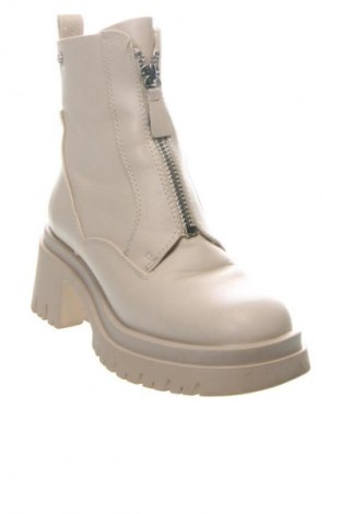 Дамски боти Bata, Размер 36, Цвят Бежов, Цена 53,68 €