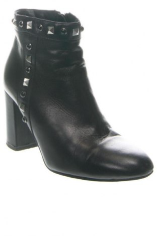 Дамски боти Bata, Размер 38, Цвят Черен, Цена 66,46 €