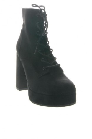 Дамски боти Catwalk, Размер 38, Цвят Черен, Цена 87,37 €