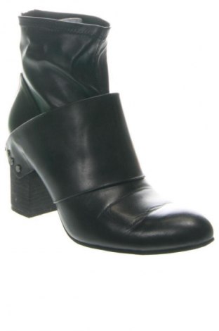 Дамски боти Daniele Gilardo, Размер 38, Цвят Черен, Цена 72,00 €
