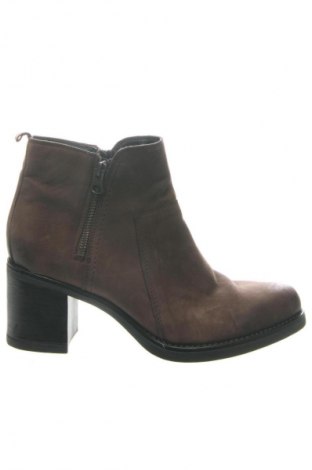 Dámské boty  Pier One, Velikost 40, Barva Hnědá, Cena  899,00 Kč