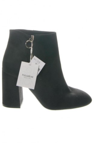 Γυναικεία μποτάκια Pull&Bear, Μέγεθος 40, Χρώμα Μαύρο, Τιμή 26,99 €