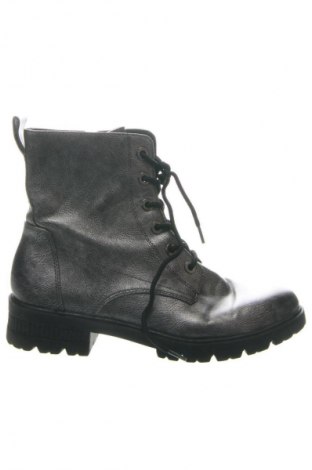 Дамски боти Tamaris, Размер 39, Цвят Сребрист, Цена 24,54 €