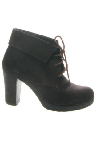 Дамски боти Unbranded, Размер 36, Цвят Кафяв, Цена 47,55 €