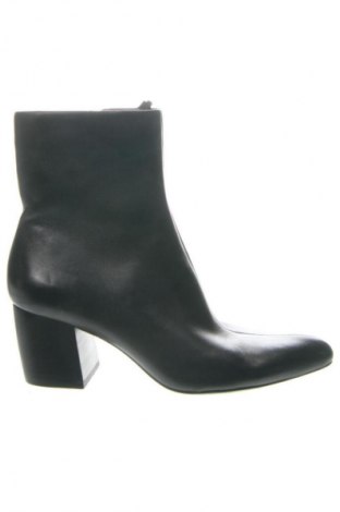 Damen Stiefeletten Zara, Größe 36, Farbe Schwarz, Preis € 65,99