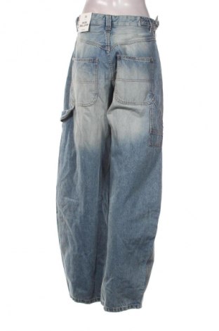 Dámske džínsy  Bershka, Veľkosť M, Farba Modrá, Cena  27,95 €