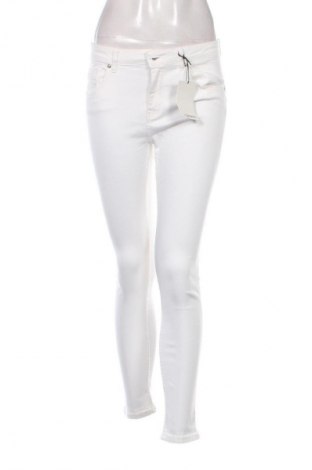 Női farmernadrág Bershka, Méret M, Szín Ekrü
, Ár 9 569 Ft