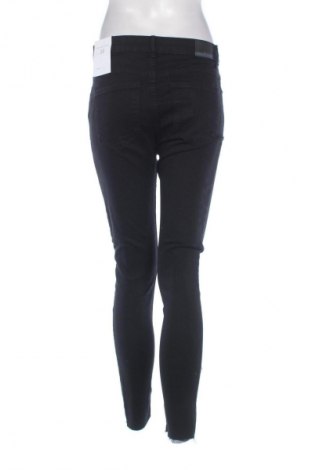 Női farmernadrág Bershka, Méret M, Szín Fekete, Ár 9 569 Ft