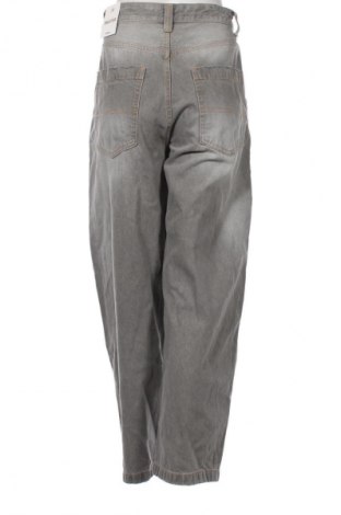 Dámske džínsy  Bershka, Veľkosť M, Farba Sivá, Cena  27,95 €