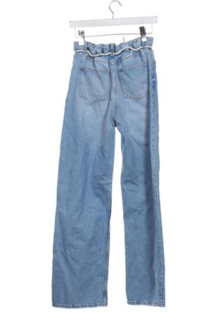 Damskie jeansy Bershka, Rozmiar XS, Kolor Niebieski, Cena 37,99 zł