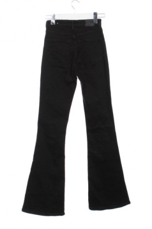 Γυναικείο Τζίν Bershka, Μέγεθος XS, Χρώμα Μαύρο, Τιμή 9,99 €