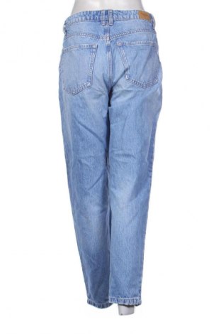 Damskie jeansy Bershka, Rozmiar M, Kolor Niebieski, Cena 48,99 zł