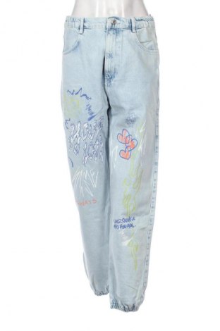 Дамски дънки Bershka, Размер M, Цвят Многоцветен, Цена 24,03 €