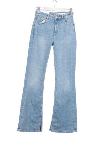 Дамски дънки Bershka, Размер XS, Цвят Син, Цена 19,42 €