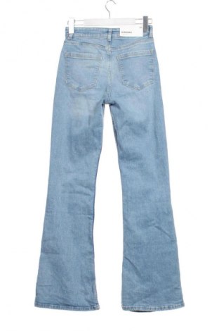 Дамски дънки Bershka, Размер XS, Цвят Син, Цена 19,42 €