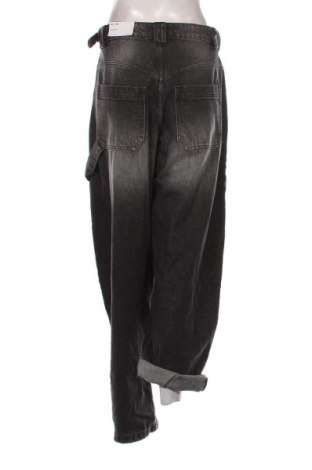 Blugi de femei Cropp, Mărime XL, Culoare Negru, Preț 250,23 Lei