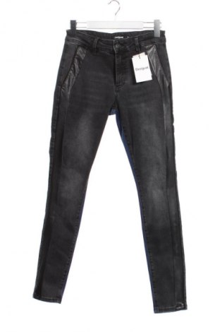 Női farmernadrág Desigual, Méret S, Szín Sokszínű, Ár 36 364 Ft