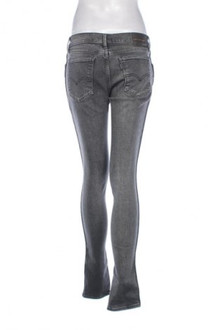 Дамски дънки Levi's, Размер L, Цвят Сив, Цена 22,49 €