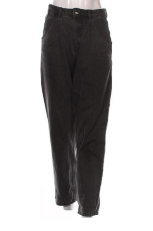 Дамски дънки Pull&Bear, Размер S, Цвят Черен, Цена 15,00 €