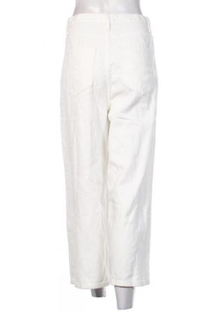 Γυναικείο Τζίν SHEIN, Μέγεθος M, Χρώμα Λευκό, Τιμή 8,99 €