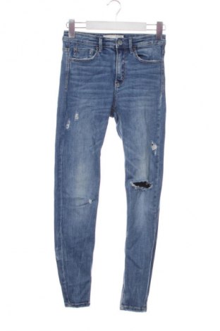 Дамски дънки Stradivarius, Размер XS, Цвят Син, Цена 14,77 €