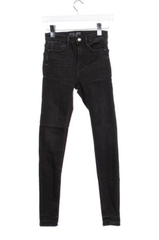 Női farmernadrág Stradivarius, Méret XS, Szín Fekete, Ár 6 103 Ft