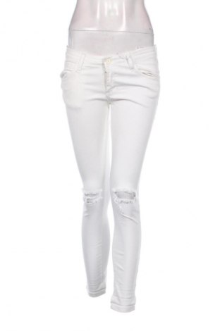 Дамски дънки Unbranded, Размер M, Цвят Бял, Цена 24,00 €