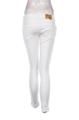 Дамски дънки Unbranded, Размер M, Цвят Бял, Цена 24,00 €