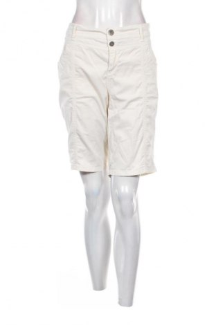 Damen Shorts Enjoy, Größe XL, Farbe Ecru, Preis € 10,00