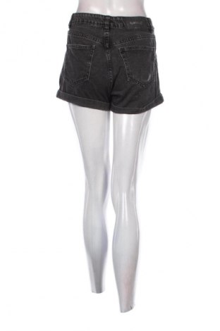 Дамски къс панталон Fb Sister, Размер S, Цвят Черен, Цена 10,00 €