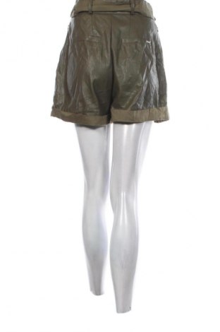 Damen Shorts Guess, Größe S, Farbe Grün, Preis € 17,99