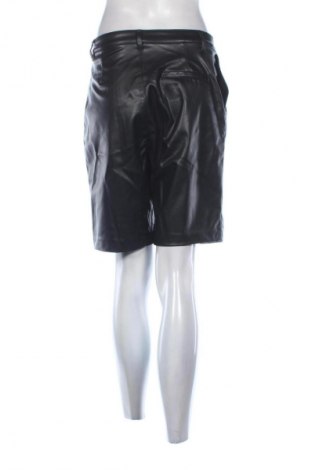 Női rövidnadrág H&M Divided, Méret S, Szín Fekete, Ár 3 099 Ft