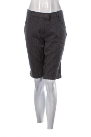 Damen Shorts Pia Jessen, Größe L, Farbe Mehrfarbig, Preis € 8,99