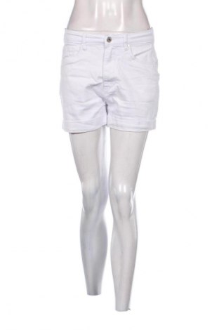 Női rövidnadrág Red Seventy, Méret S, Szín Fehér, Ár 4 010 Ft