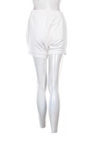 Női rövidnadrág Unbranded, Méret M, Szín Ekrü
, Ár 4 132 Ft