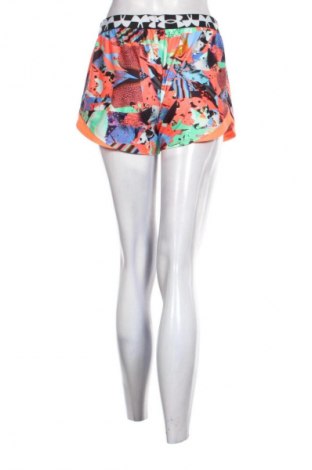 Női rövidnadrág Under Armour, Méret S, Szín Sokszínű, Ár 7 025 Ft