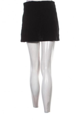 Női rövidnadrág Zara, Méret S, Szín Fekete, Ár 3 819 Ft