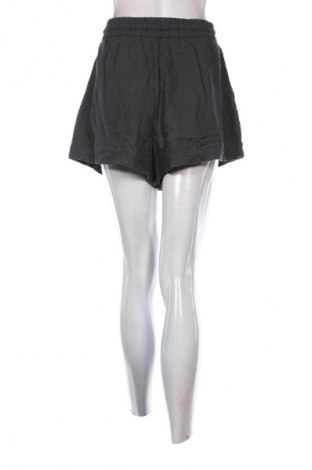 Damen Shorts Zara, Größe L, Farbe Grau, Preis € 10,99