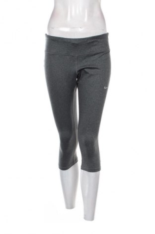 Дамски клин Nike, Размер M, Цвят Многоцветен, Цена 17,00 €