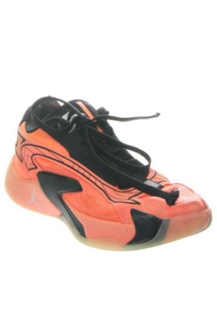 Дамски обувки Nike, Размер 39, Цвят Многоцветен, Цена 84,00 €