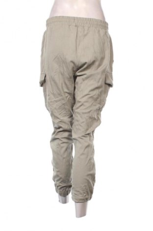 Дамски панталон Amisu, Размер XL, Цвят Зелен, Цена 7,15 €