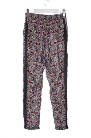 Damenhose Bershka, Größe XS, Farbe Mehrfarbig, Preis € 14,77