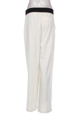 Damenhose Bershka, Größe M, Farbe Ecru, Preis € 15,00