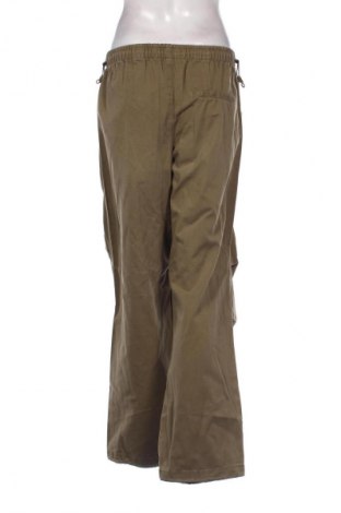 Női nadrág Bershka, Méret M, Szín Zöld, Ár 6 198 Ft