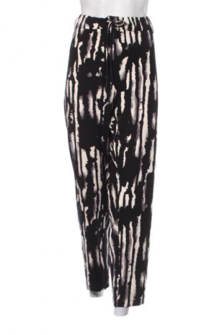 Damenhose ONLY Carmakoma, Größe 3XL, Farbe Mehrfarbig, Preis € 13,99