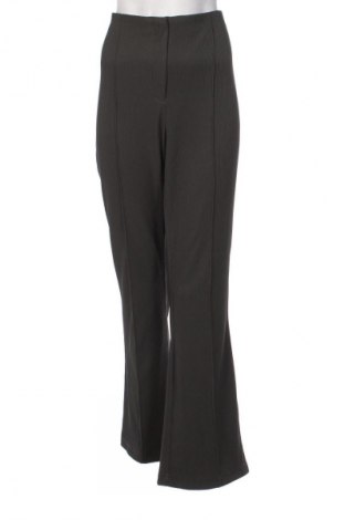 Damenhose ONLY Carmakoma, Größe XL, Farbe Grün, Preis € 9,99