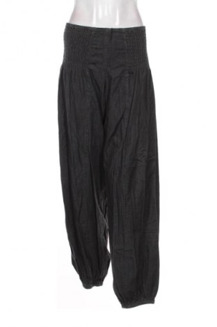 Дамски панталон Pulz Jeans, Размер M, Цвят Черен, Цена 20,90 €